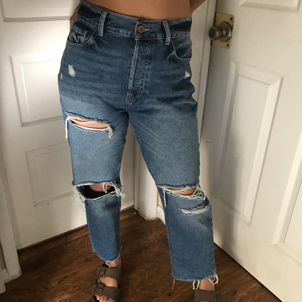 Forever 21 dark wash ripped jeans straight leg